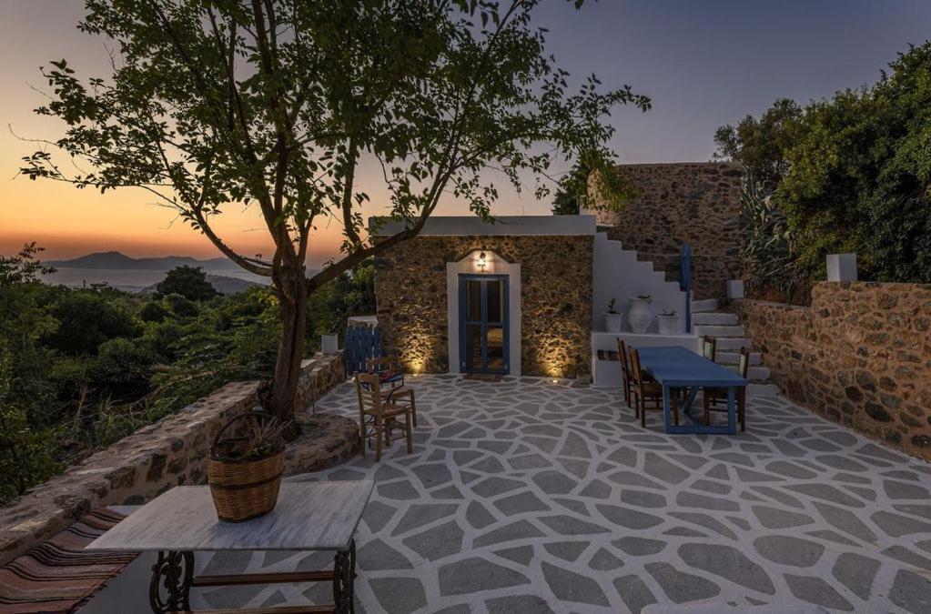 The Aegean Blue Country House Old Milos Lagoudi Zia Exterior photo