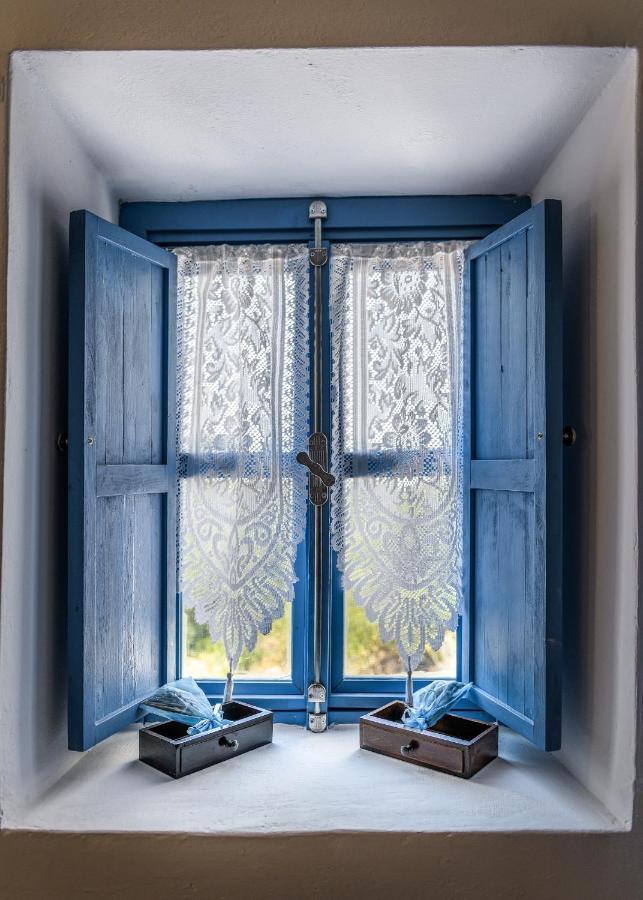 The Aegean Blue Country House Old Milos Lagoudi Zia Exterior photo